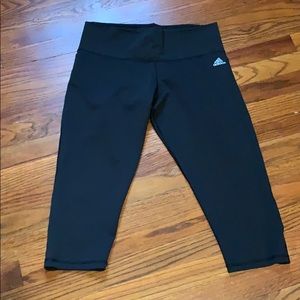 Adidas Climate black capris